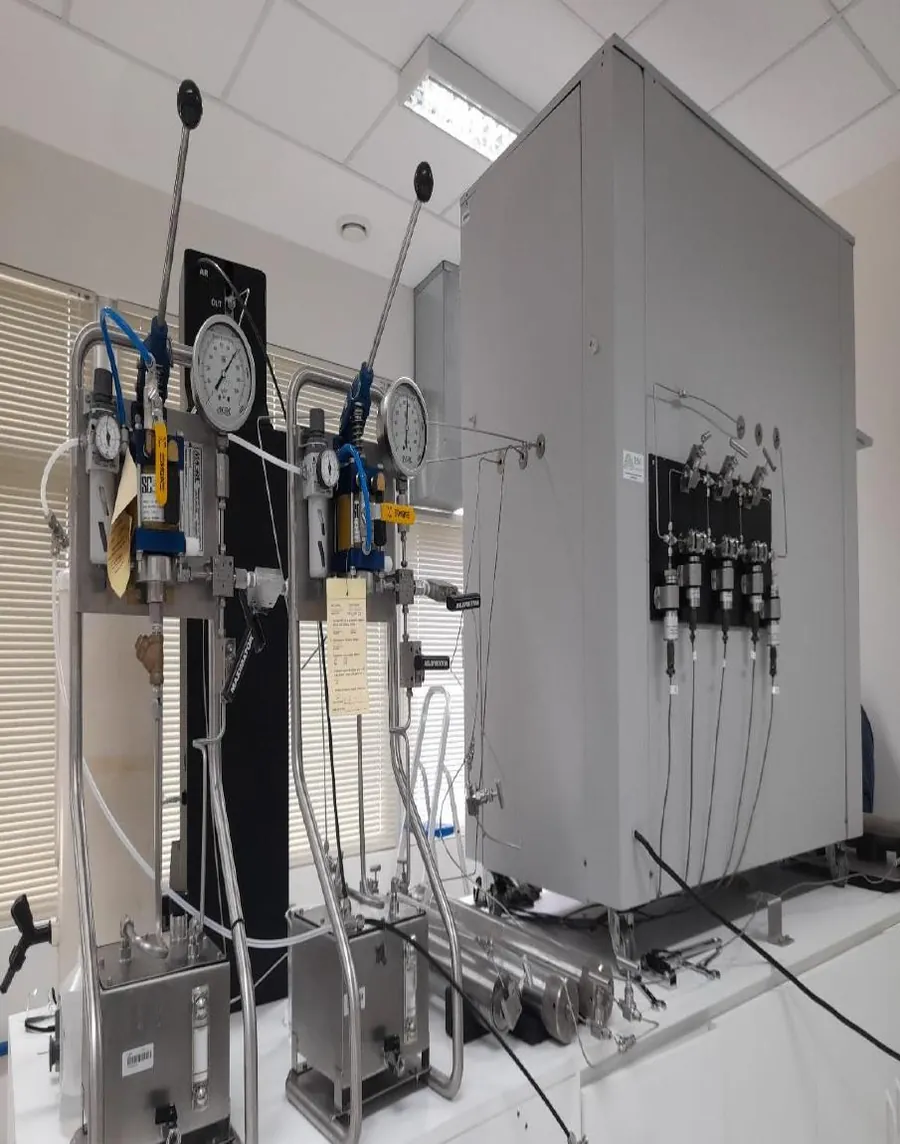 Equipamento de fluxo em meio poroso